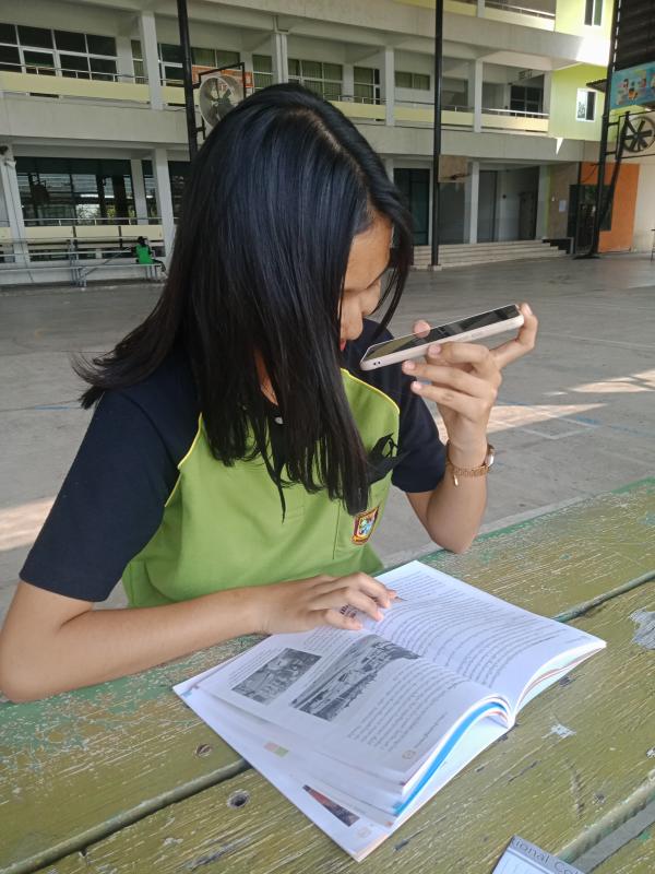 อ่านหนังสือให้คนที่พิการทางสายตา