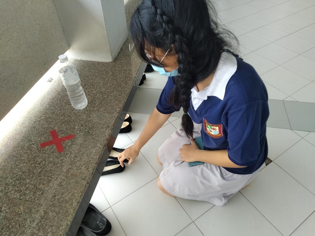 จัดรองเท้า