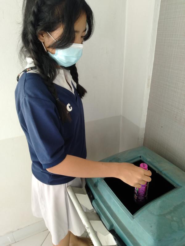 ทิ้งขยะ