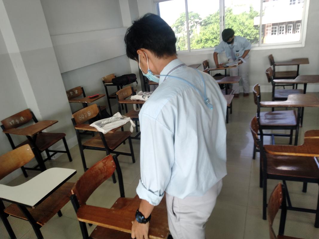 จัดโต๊ะ