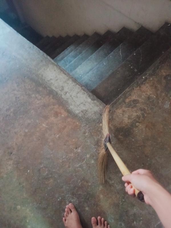 กวาดบ้าน