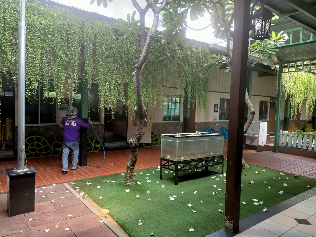 จิตอาสา ฉีดยาฆ่าเชื้อ