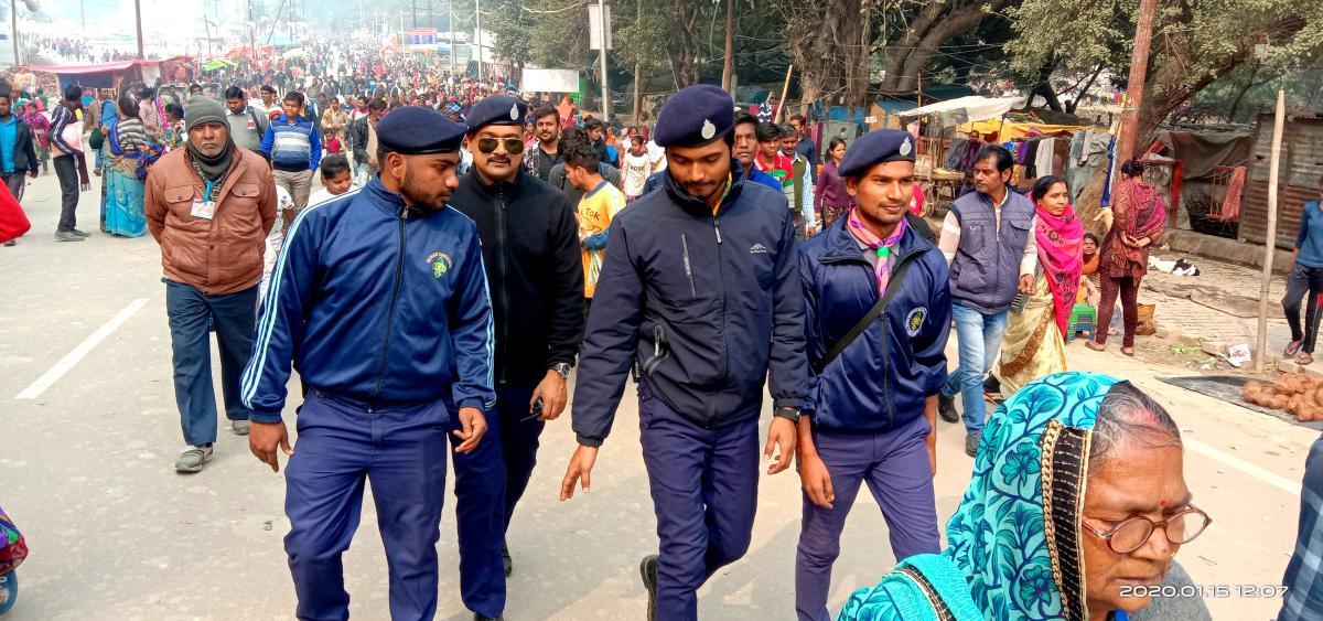 Service Program it Sangam River ( Prayagraj India ) People come to this holy Ganges to bathe from far away (support local police medical help and managed Crowd handling )