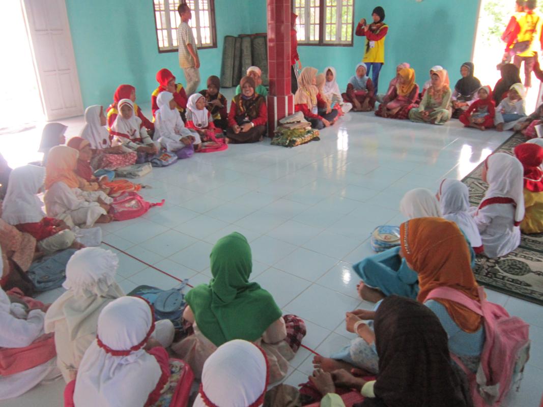 Berbagi Pengetahuan Agama Bersama Anak Desa Kota Daro