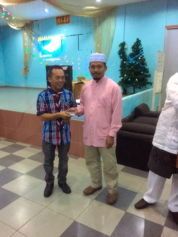 Program sambutan hari raya dan bantuan sumbangan untuk masyarakat setempat