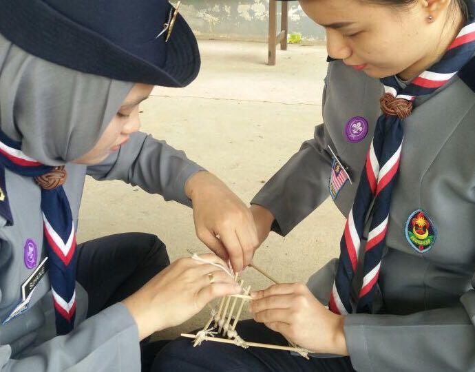 KRAF PERKHEMAHAN (GAJET)