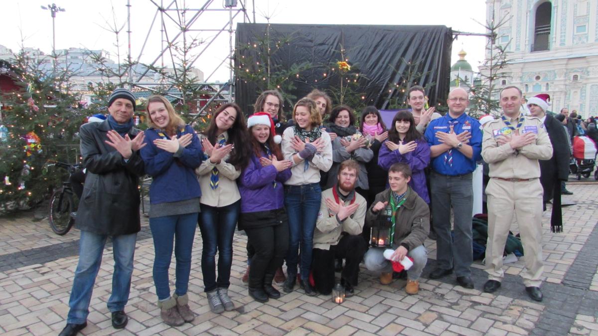 ‪Light of Peace‬ from Bethlehem united Ukrainian and German Scouts