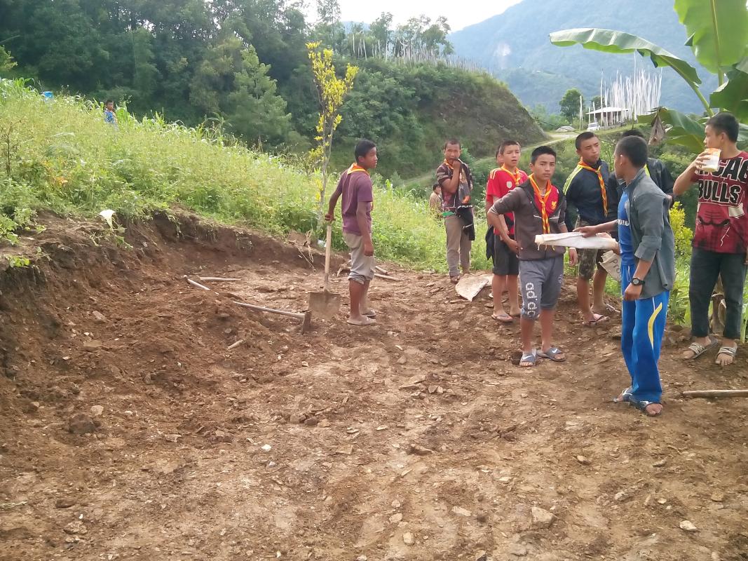 Scouts rending help for bulding house for old man of without home
