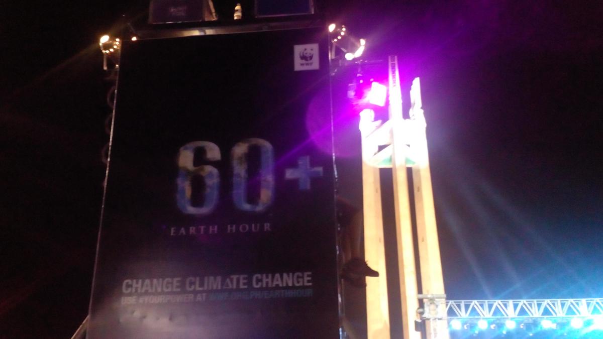 Earth Hour 2015 @QUEZONCITYCIRCLE