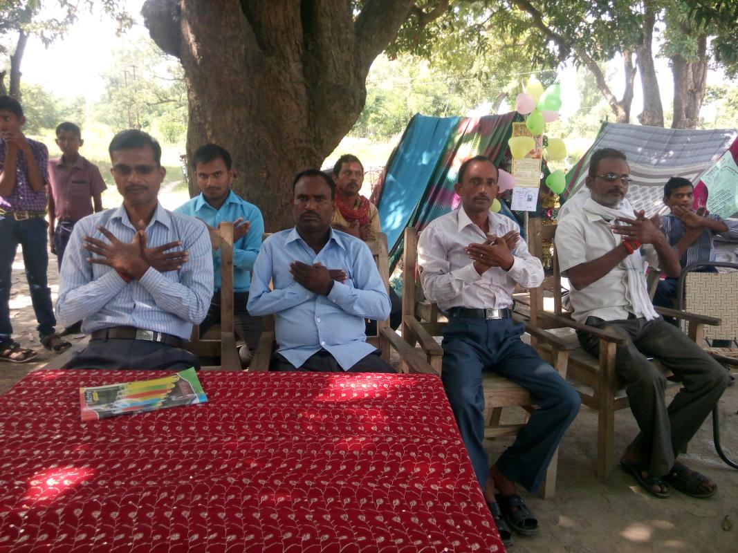 स्काउट गाइड की जानकारी प्राप्त कर समाज सेवा को तैयार 