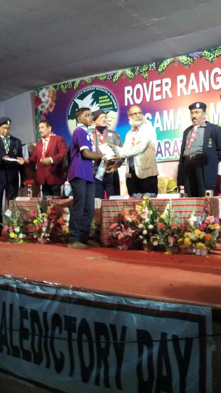 receiving SUR SMART badge