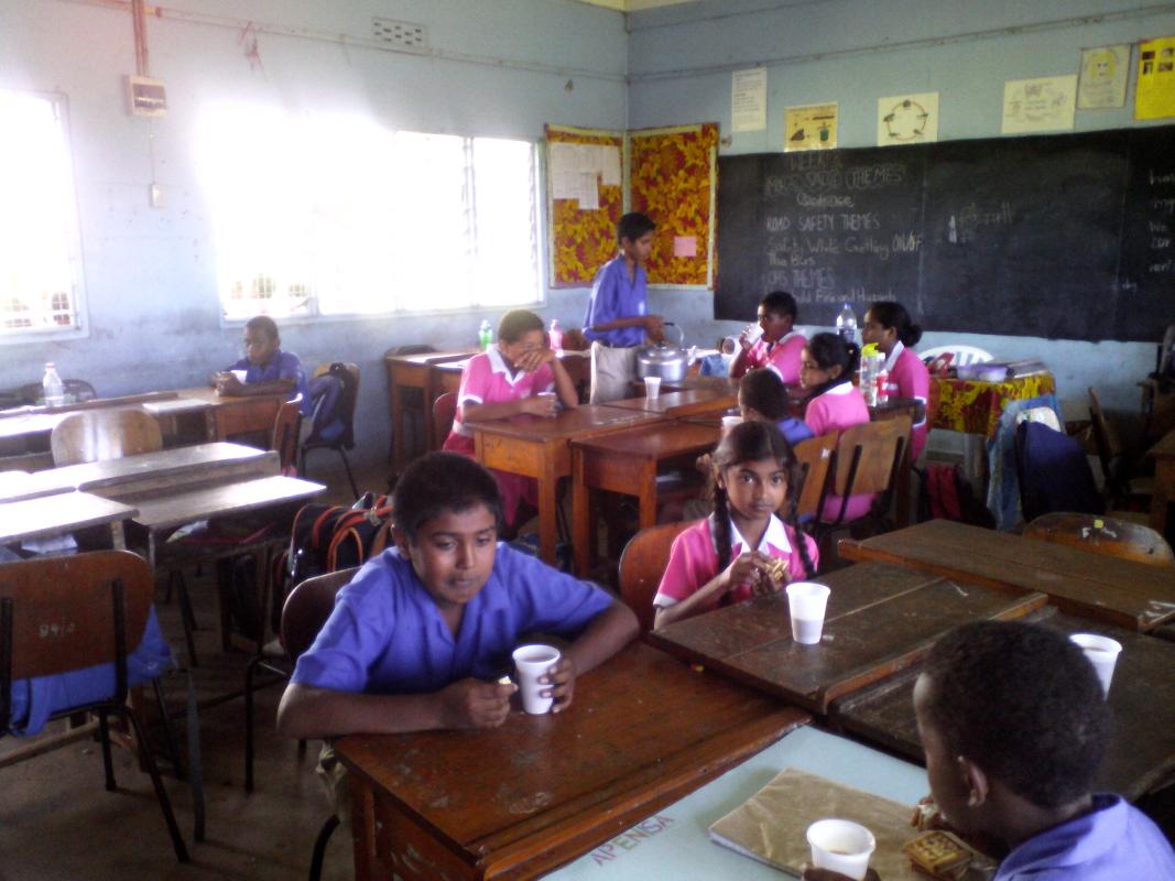 KIDS ENJOY BREAKFAST IN SCHOOL