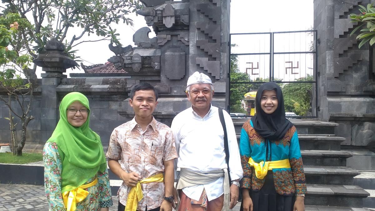 Latihan Rutin Saka Pariwisata Kota Semarang di Pura Agung Giri Natha