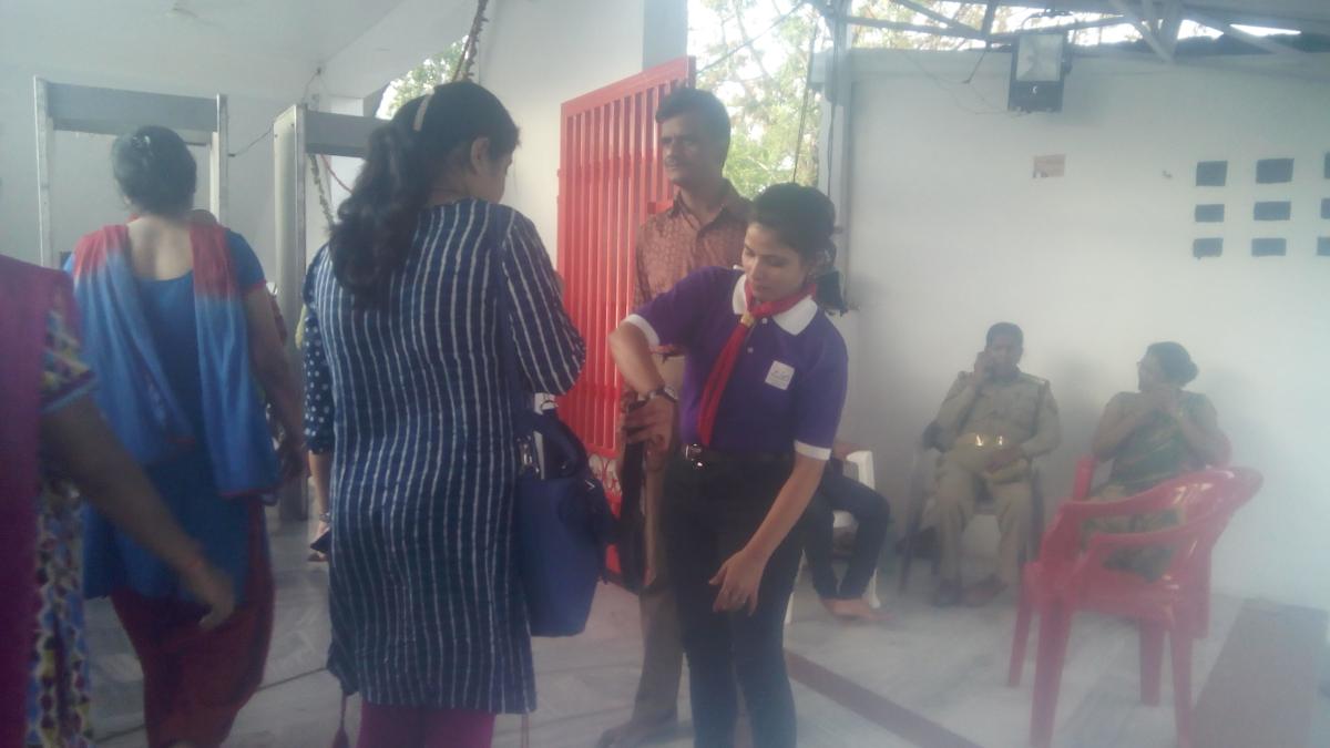 पहले बड़े मंगल पर सर्विस