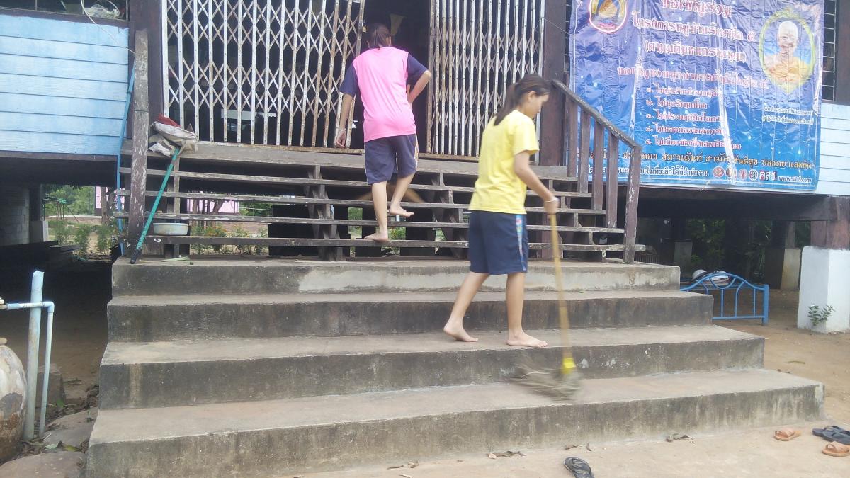 ทำความสะอาดวัด