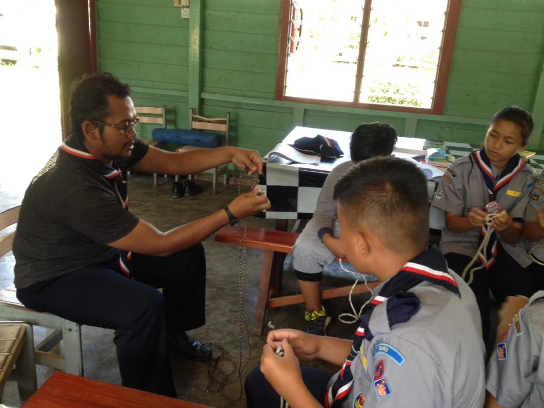 Perkhemahan lencana kemajuan keris emas daerah kemabong 2016