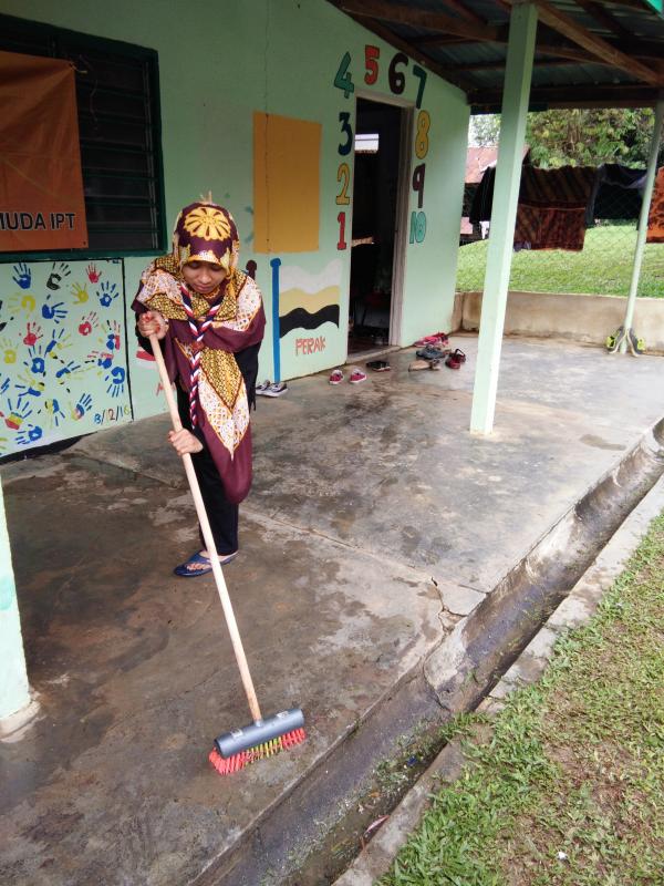 Sukarelawan Di Perkampungan Orang Asli Kampung Desa Damai Gerik
