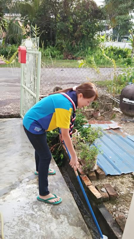 GOTONG-ROYONG DI TAMAN INDAH