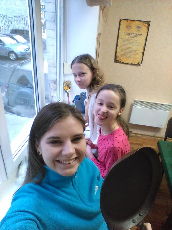 Scout skills training "cook" on patrol "Forest Girls" Scouting Association "SKIF"