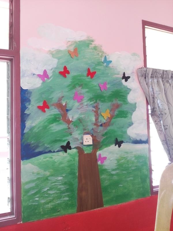Pokok dan rama-rama