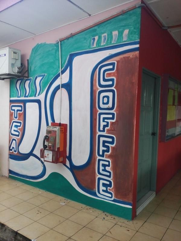 Seni pada dinding kantin. 