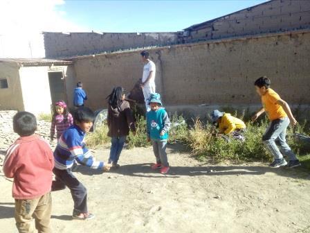 RECORRIENDO EL MUNDO CON LA ALEGRÍA DE LOS NIÑOS