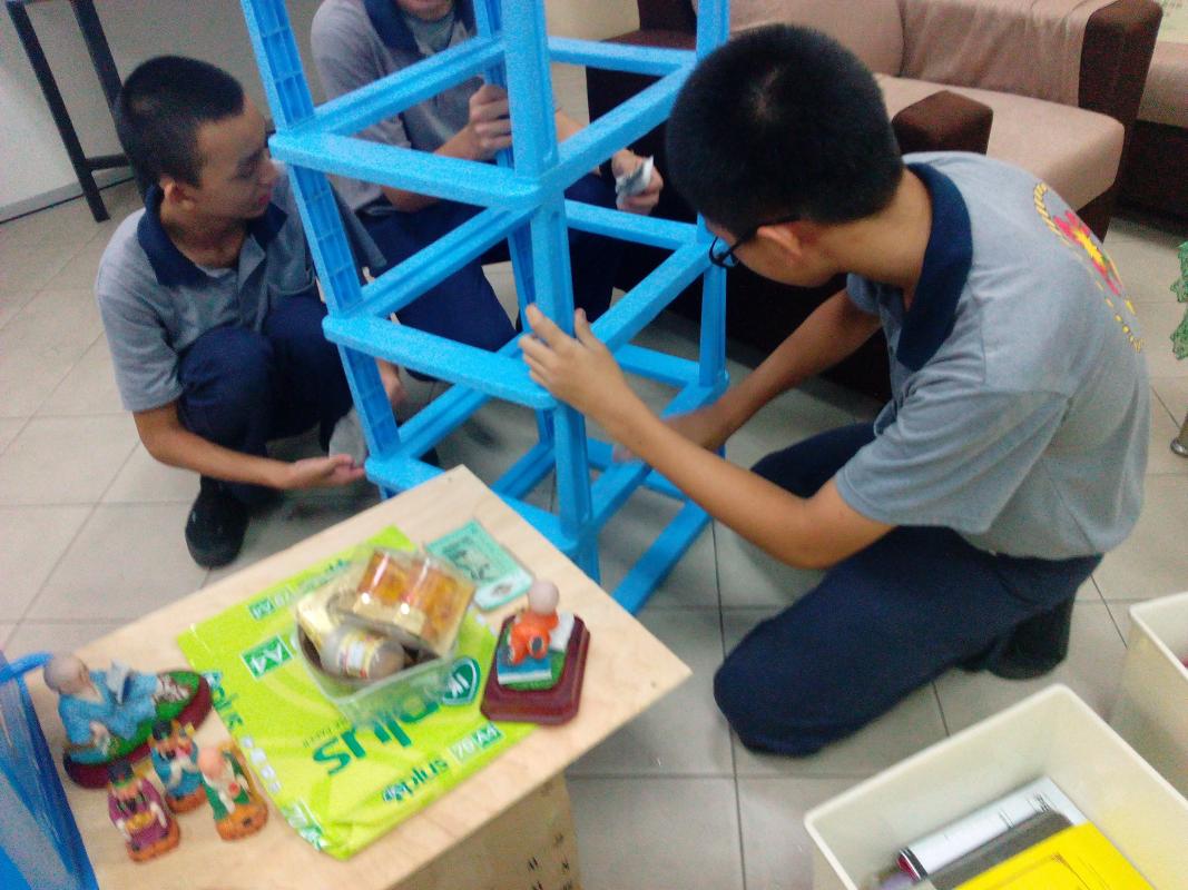 2017 31st Phor Tay Scout-Clean office storeroom