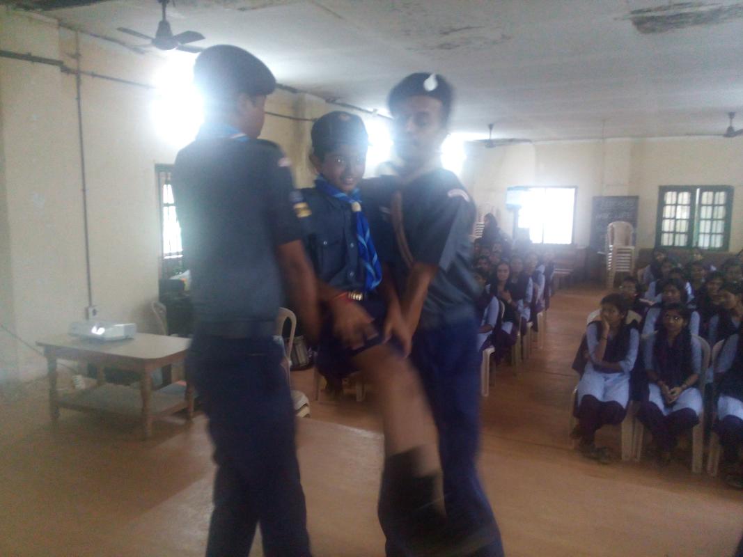 first-aid class for Redcross unit student