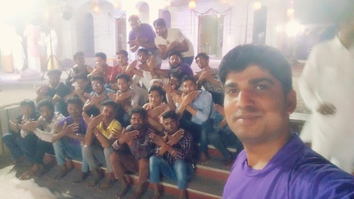 Service in Mela Vikrami Samwat 2075