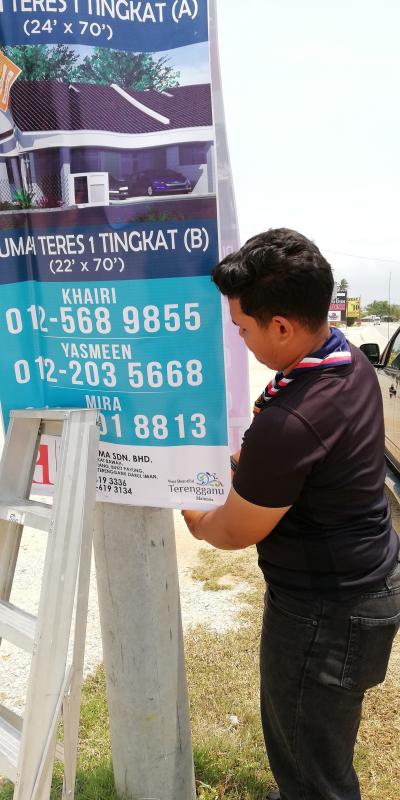 panas lit litt...kerja gantung banner hri ni