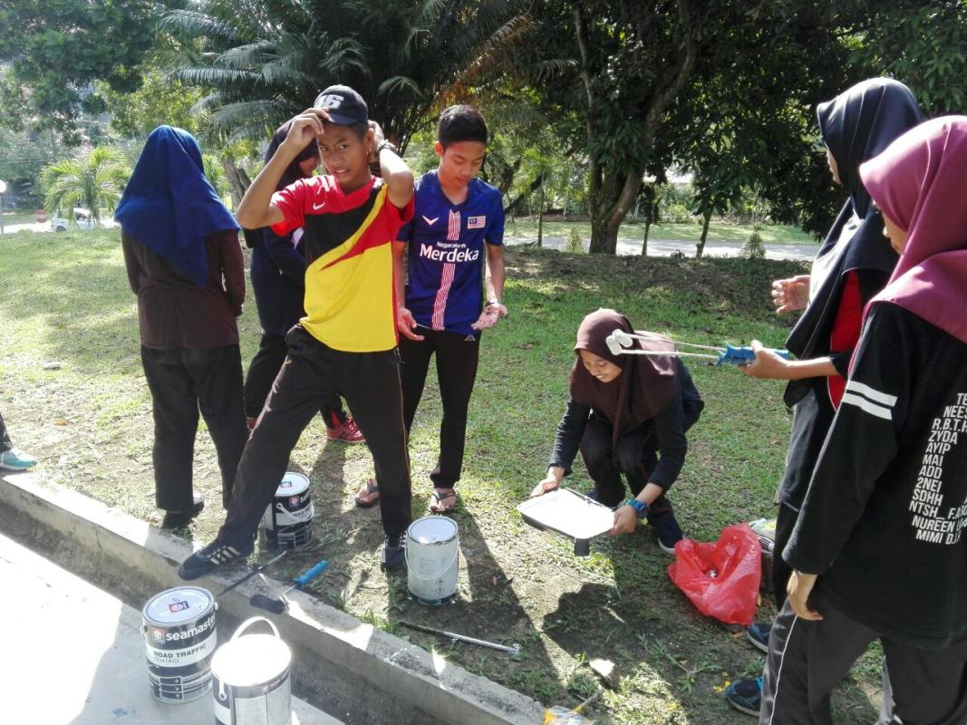 Gotong royong masjid Bandar Tenggara