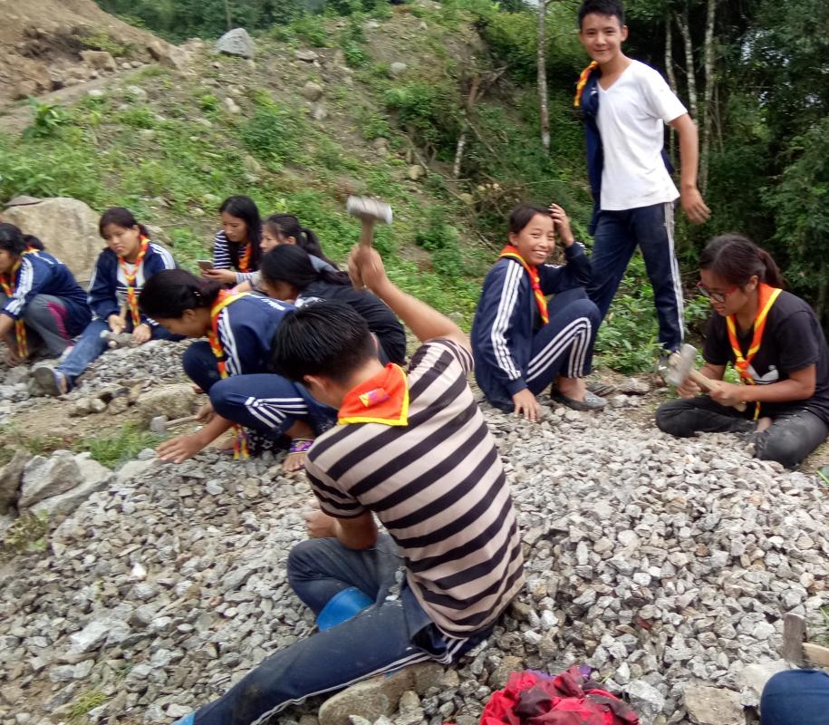 Community service to Phakchog Goenpa