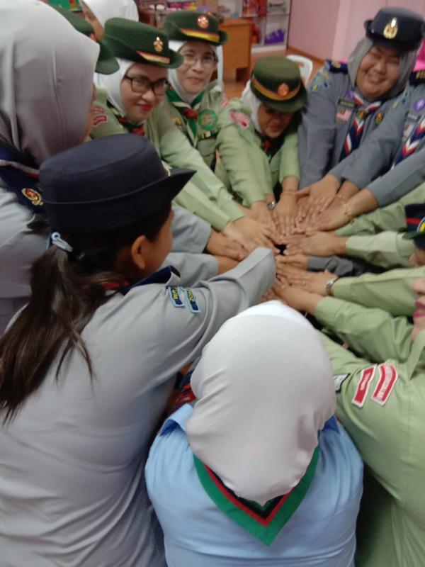 Sentuhan Kasih,Sejambak Rasa,Selautan Sayang
