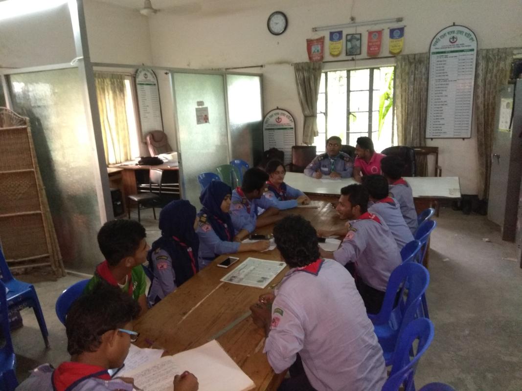 রোভার ক্রু-ইন কাউন্সিল মিটিং