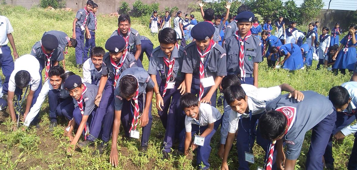 स्वच्छता अभियान विद्यालय मे