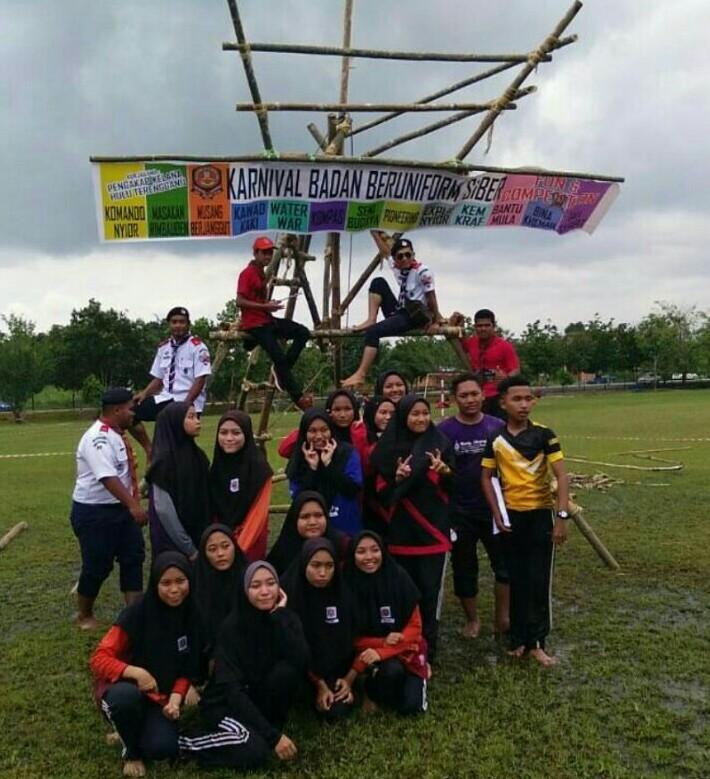  Karnival badan beruniform smk seri berang (Siber)