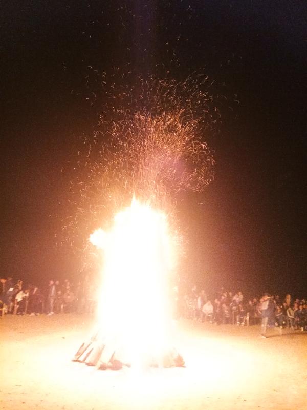 preparing for the camp fire on foundation day