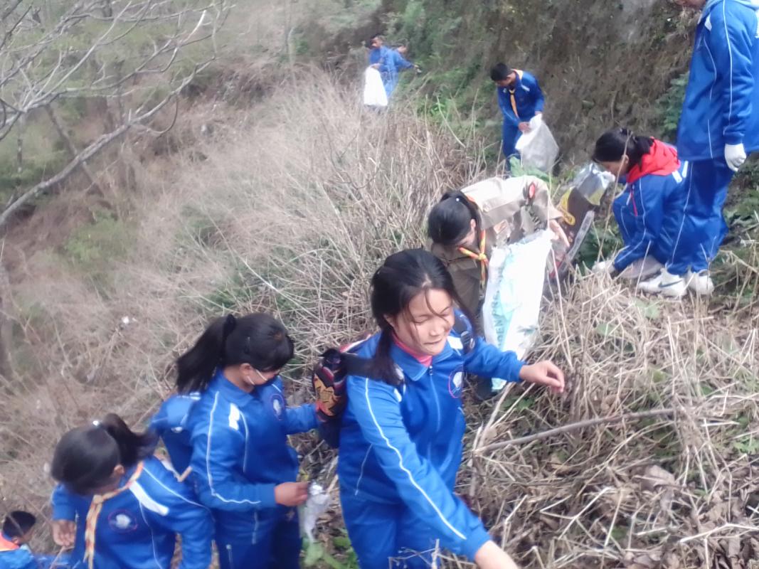 Trash challenge @ Chhukha Community.
