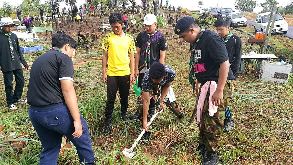 Kempen Membersihkan Tanah Perkuburan Orang-Orang Islam  Kampong Terunjing Lama, Mukim Berakas, Brunei Darussalam