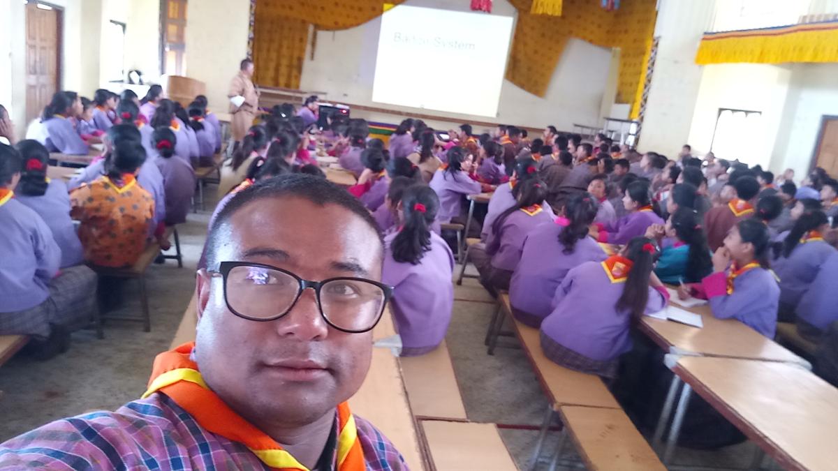 Orientation on system of badges