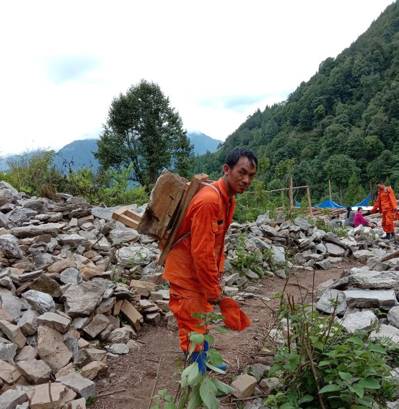 Labour contribution for transportation of construction materials 