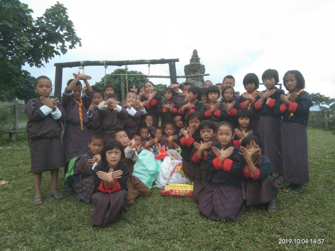 Community service paper picking