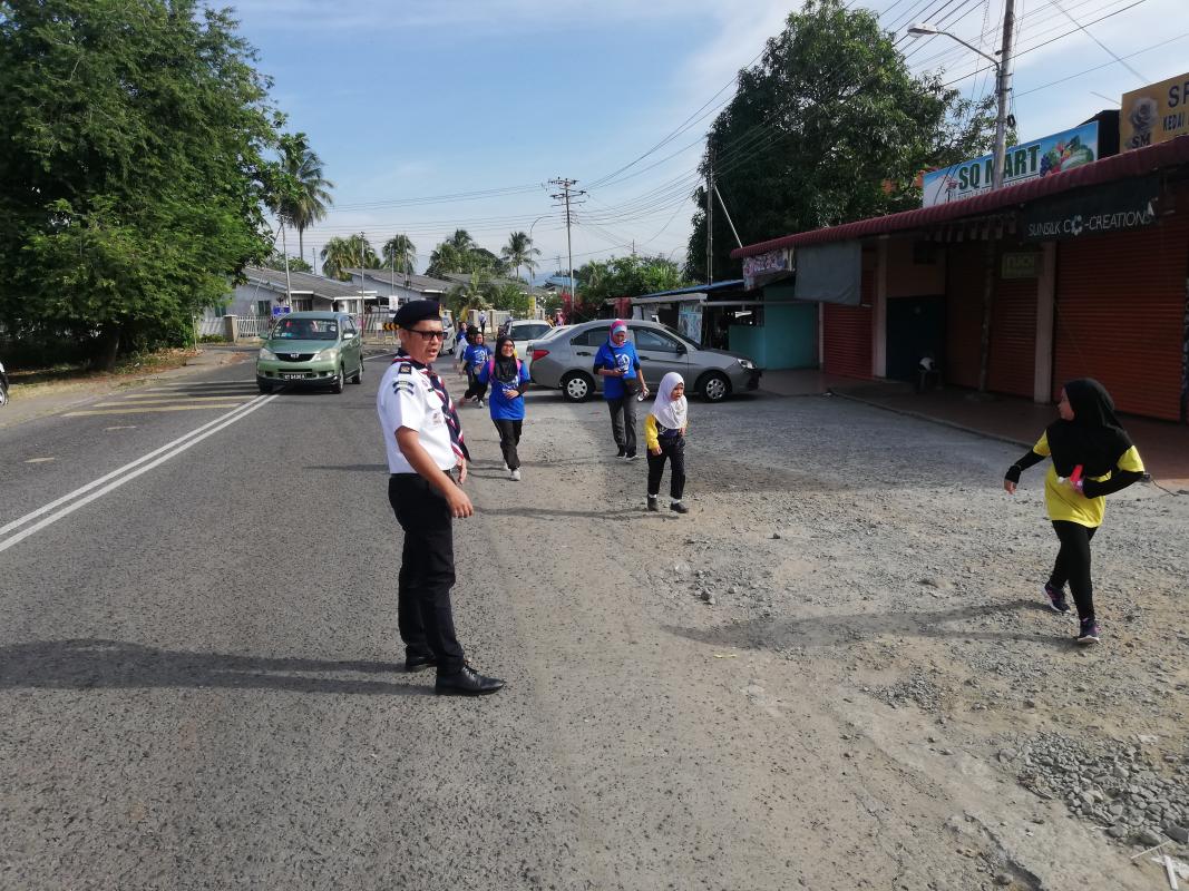 Jom Run sempena kempen sayangi sekolah ku. 