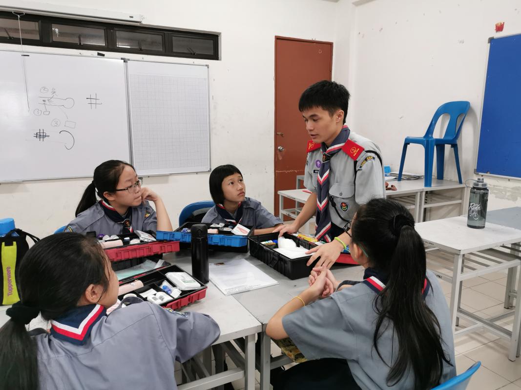 Khusus pertolongan cemas (First Aid Course) 