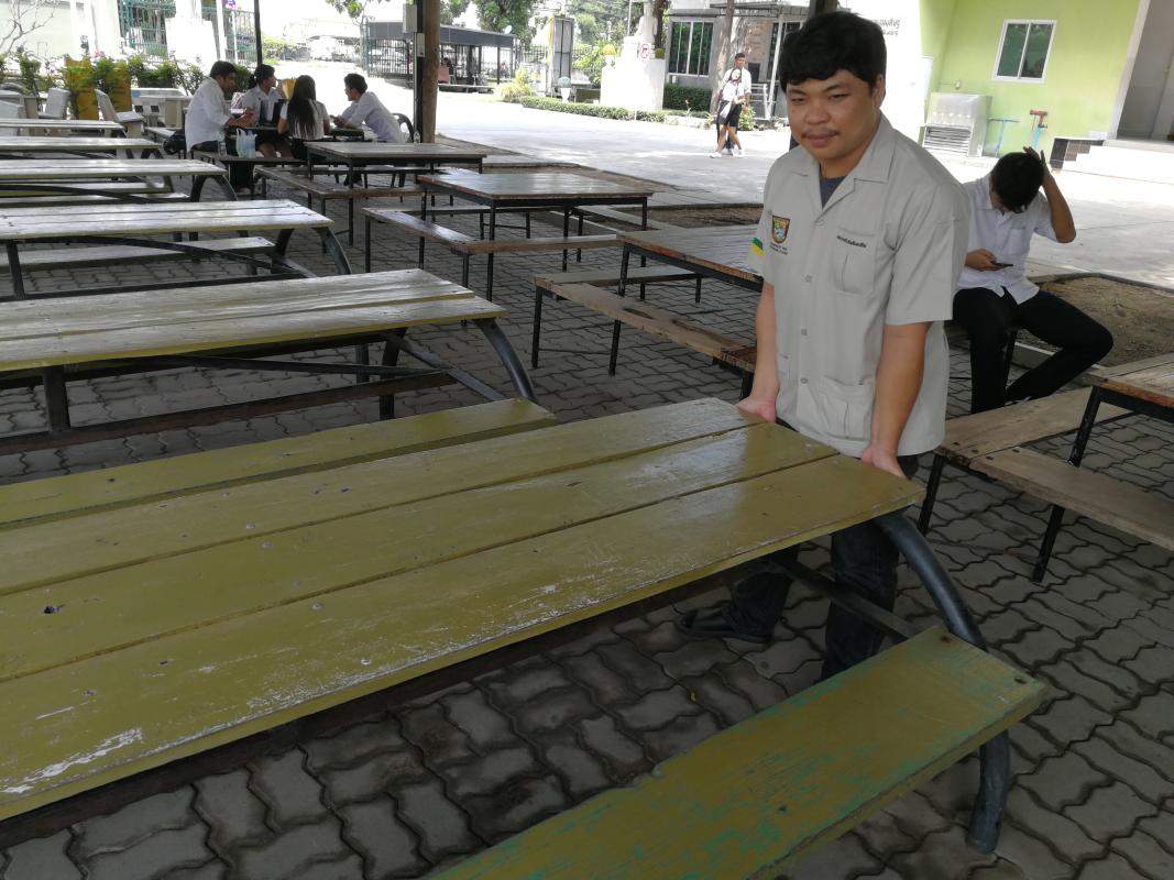 กิจกรรม​จัดโต๊ะ​ให้เป็นระเบียบ