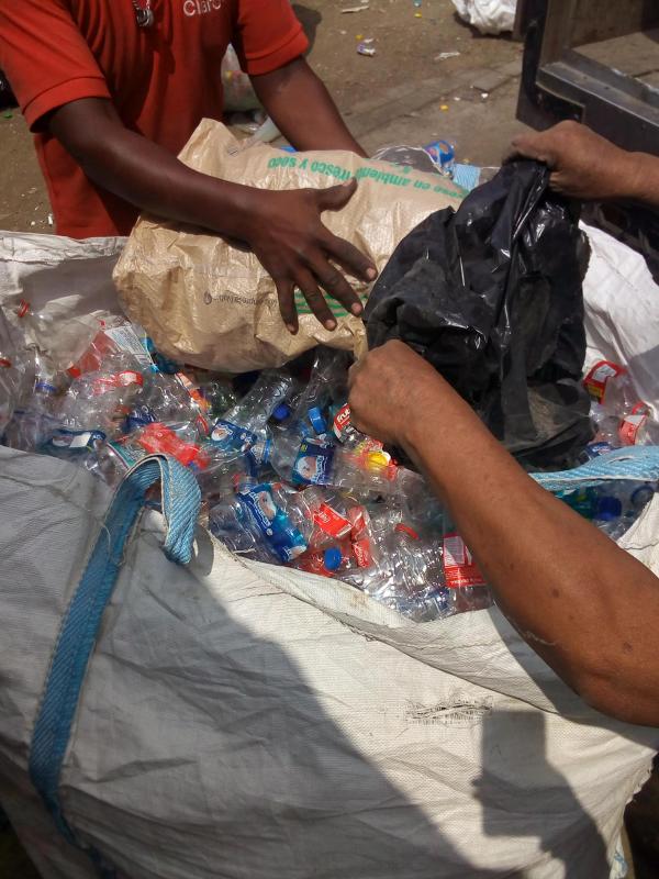 RECICLANDO "TU BASURA ES MI AYUDA"