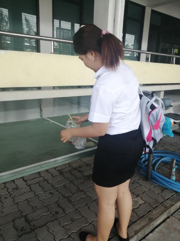 เก็บขยะ
