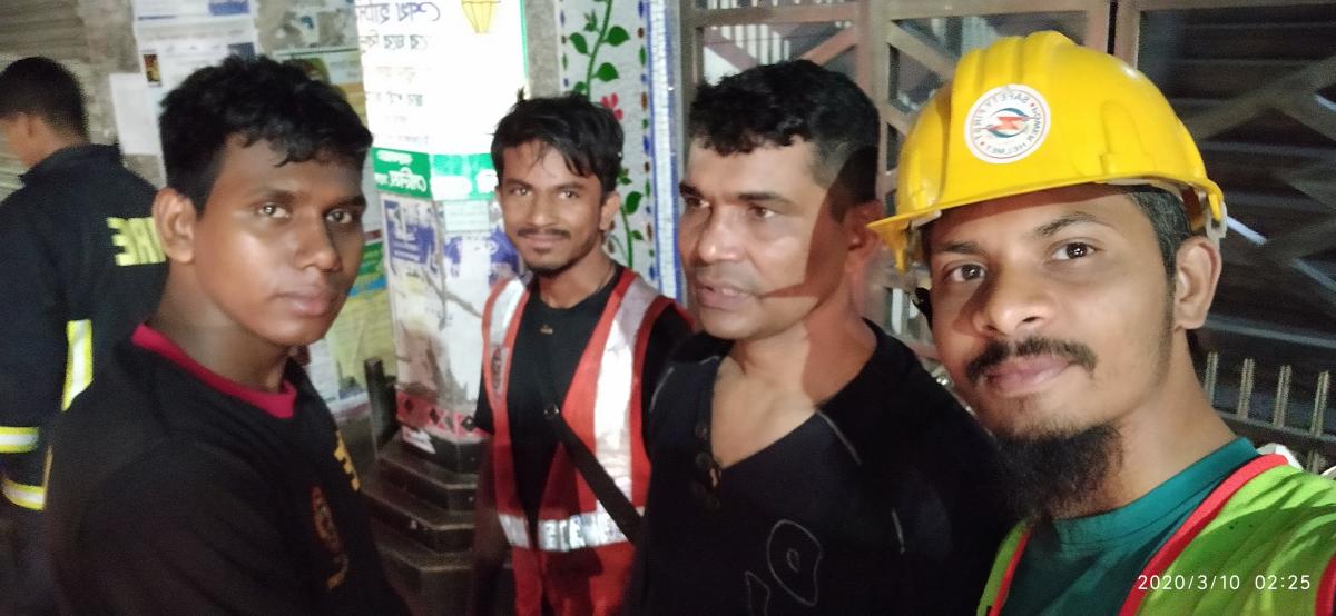 চকবাজারে সেমাই কারখানাতে আগুন