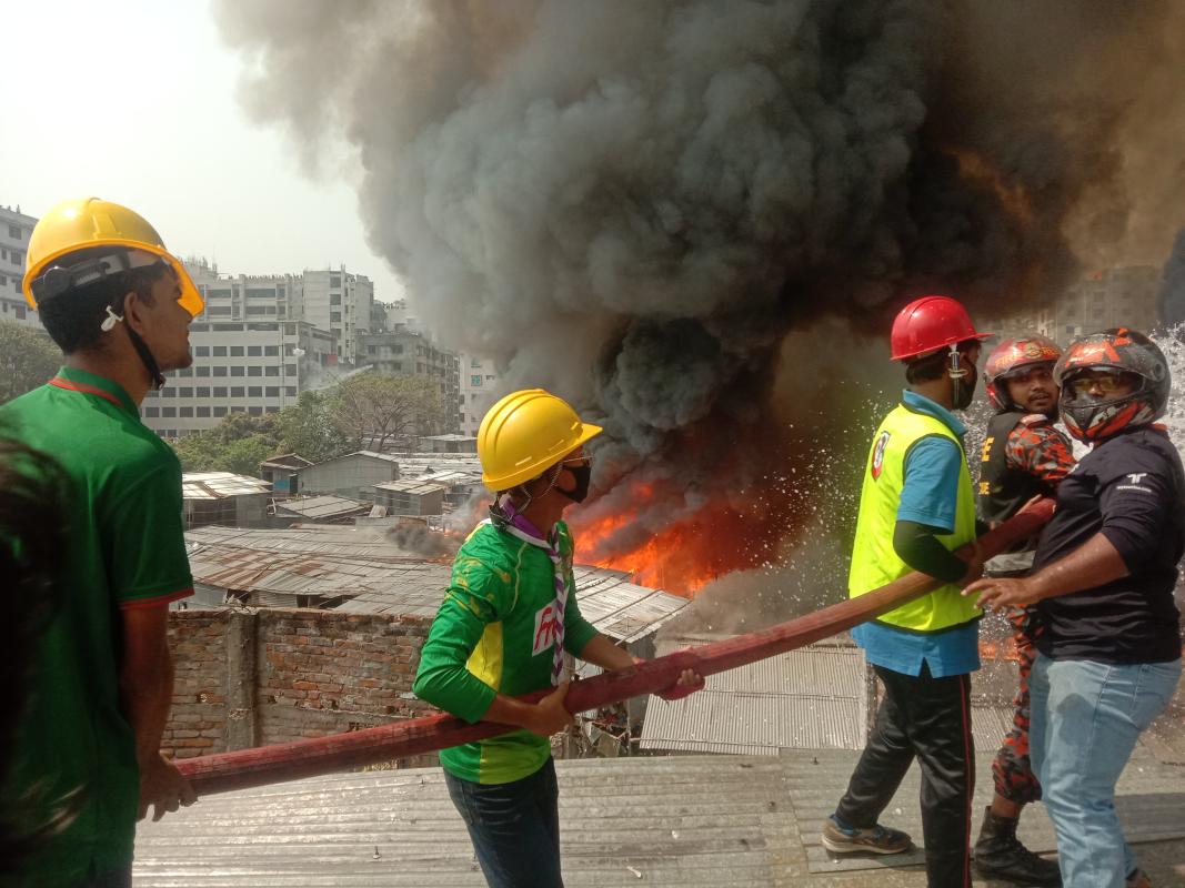মিরপুর রূপনগর এর ট- ব্লক বস্তিতে অগ্নিকাণ্ড