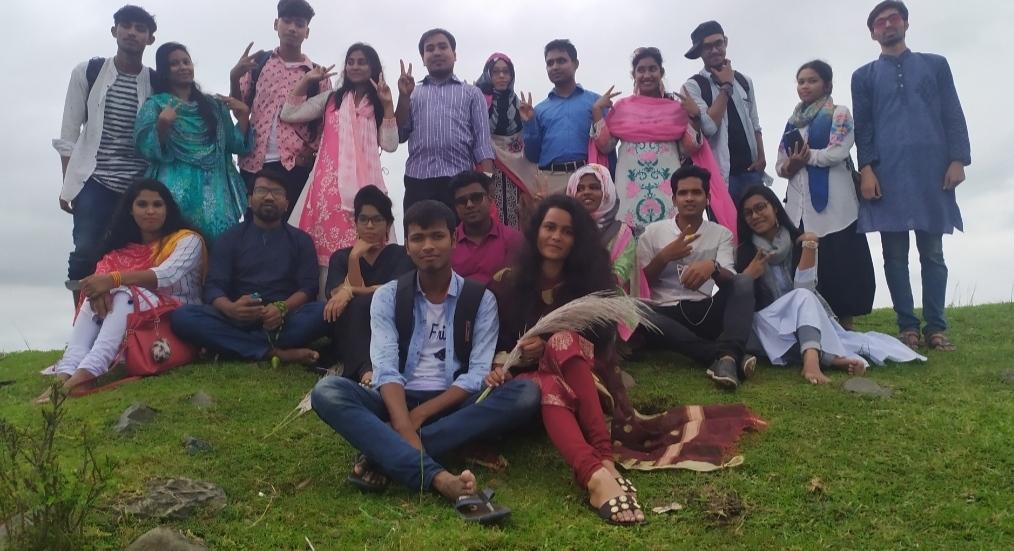 অানন্দ ভ্রমণ 